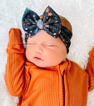 Load image into Gallery viewer, embroidered pumpkins HEADWRAP
